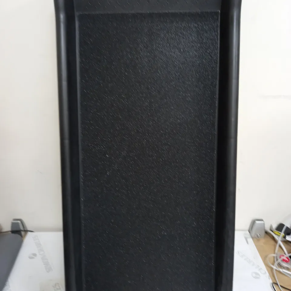 PLASTIC DOG RAMP IN BLACK