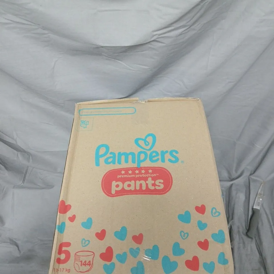 PAMPERS PANTS SIZE 5 NAPPY PANTS(144 NAPPY PANTS) – 11–17 KG (24–38 LB) – BOXED