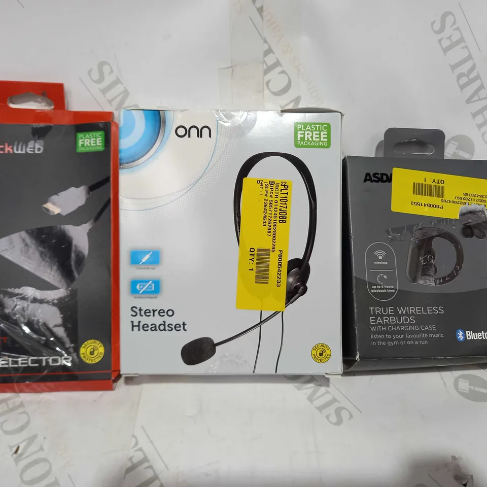 BOX OF APPROXIMATELY 5 ASSORTED HOUSEHOLD ITEMS TO INCLUDE BLACKWEB 3-WAY HDMI SELECTOR, ONN STEREO HEADSET, ASDA TECH TRUE WIRELESS EARBUDS, ETC