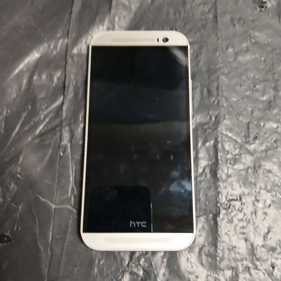 HTC ONE (M8) SMARTPHONE – WHITE/SILVER