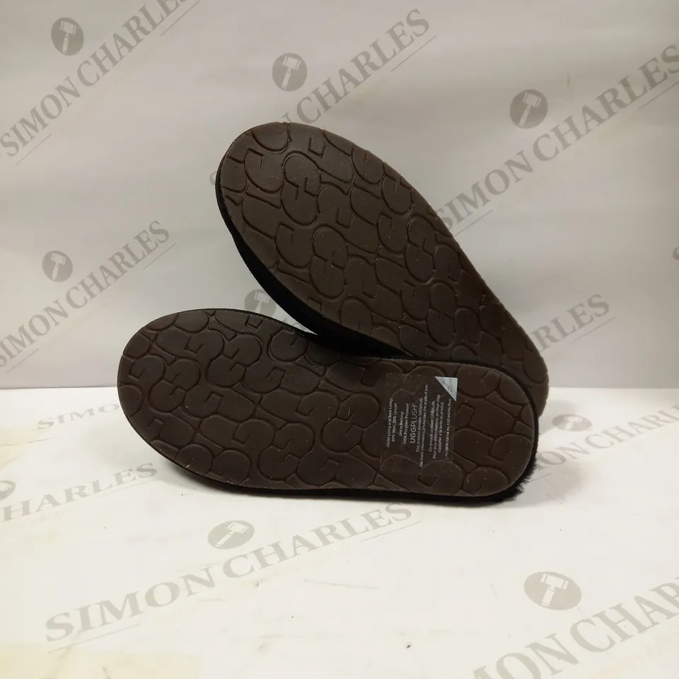 IN THE STYLE OF UGGS SCUFFETTE SLIPPER SHOE, FAUX FUR, BLACK, UK SIZE 5