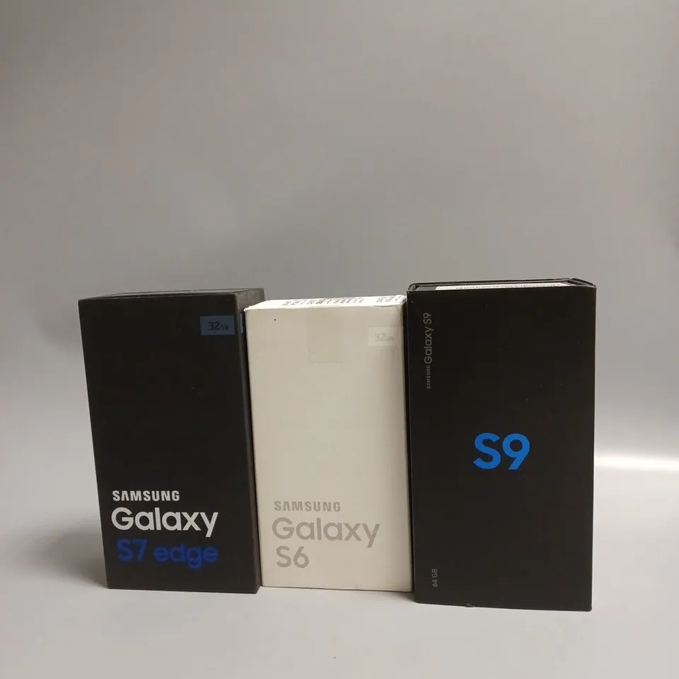 MEDIUM BOX OF ASSORTED SAMSUNG GALAXY PHONE CASES 