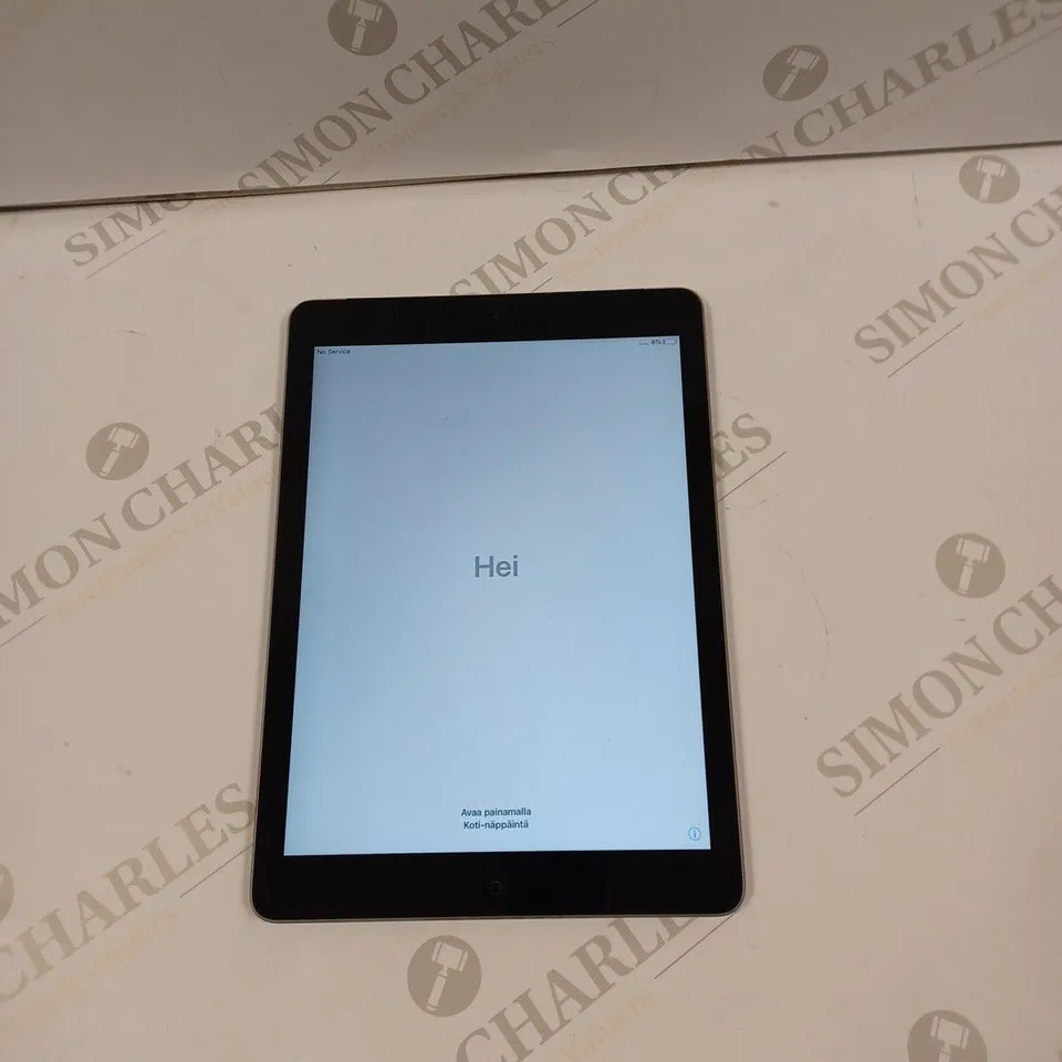 APPLE IPAD A1475 SILVER