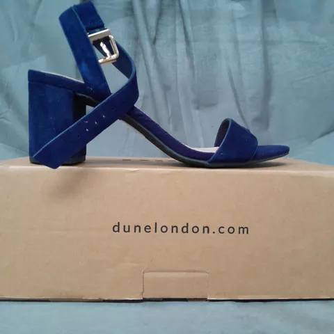 BOXED PAIR OF DUNE LONDON OPEN TOE BLOCK HEEL SUEDE SANDALS IN NAVY EU SIZE 36