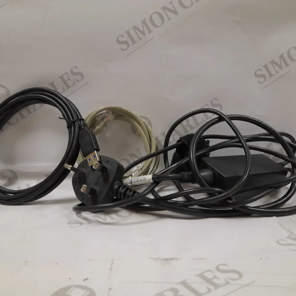 JOB LOT OF APPROX 15 ASORTED ITEMS TO INCLUDE-USB-ETHERNET-POWERSUPPLY