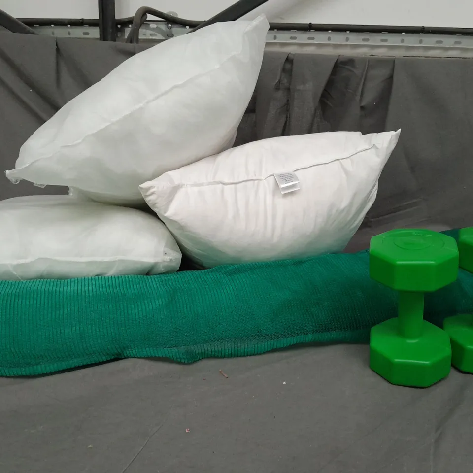 APPROXIMATELY 4 ASSORTED PRODUCTS TO INCLUDE SET OF CUSHIONS, PAIR OF 2KG DUMBBELLS, NETTING, BEDDING 