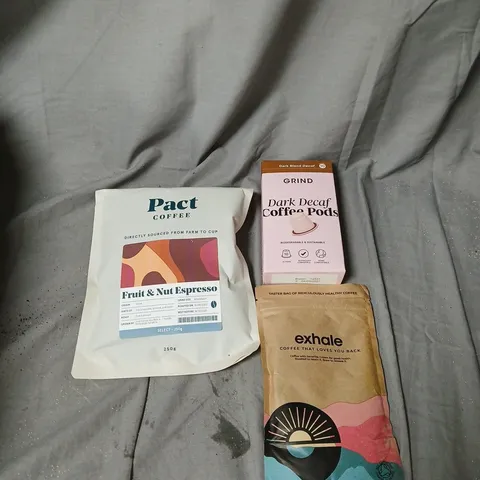 APPROXIMATELY 9 ASSORTED COFFEE ITEMS INCLUDING PACT FRUIT & NUT ESPRESSO 250G BAG, DARK BLEND DECAF COFFEE PODS