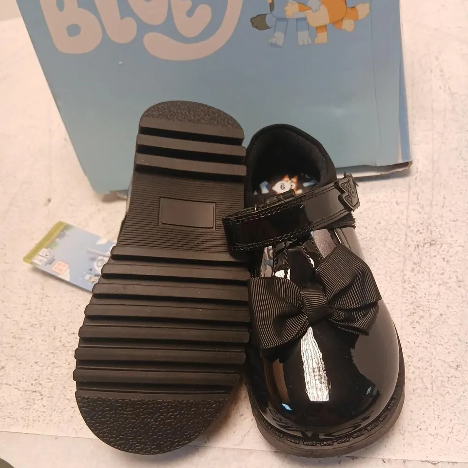 BLUEY KIDS' BLACK PATENT BOW SHOES – UK KIDS SIZE 9