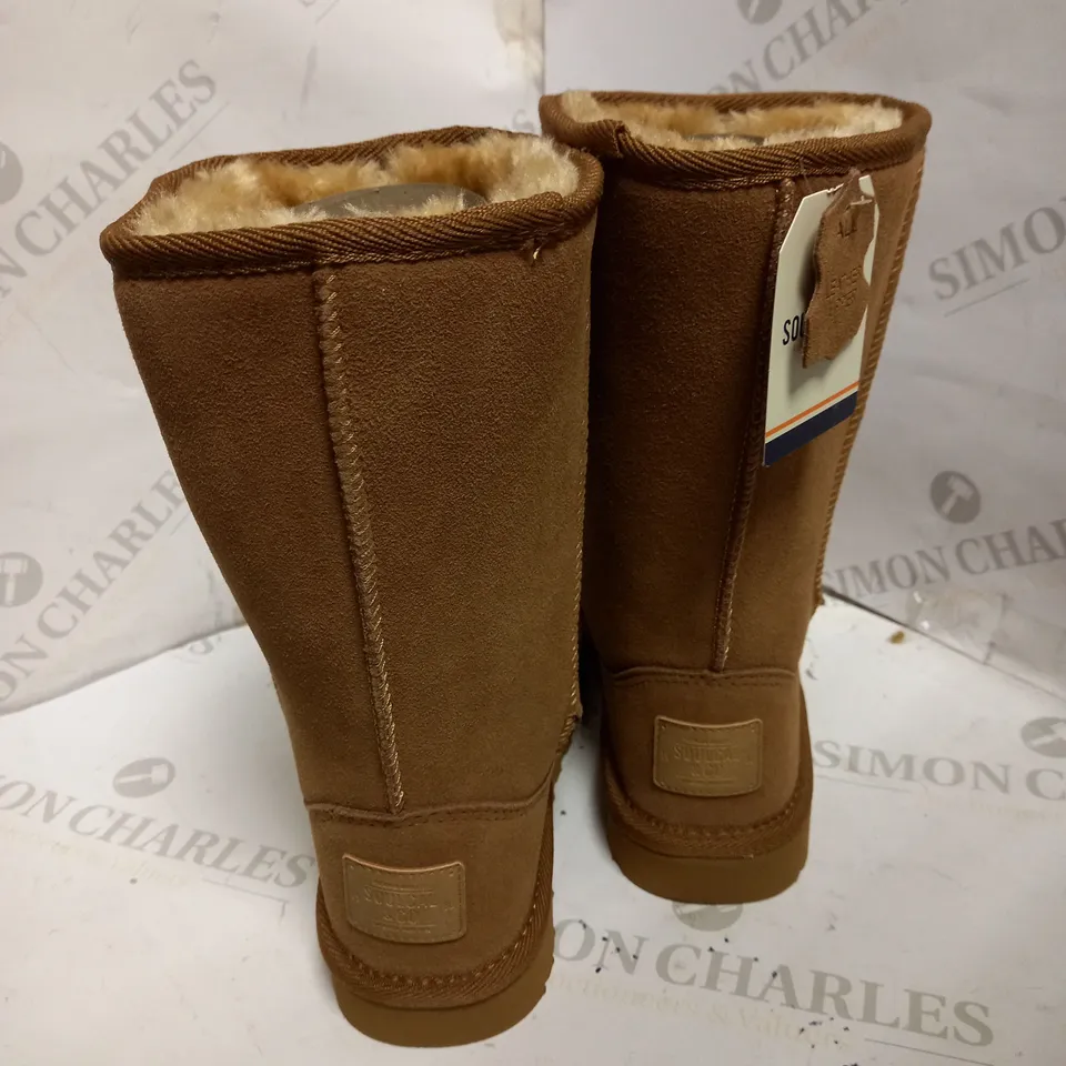SOULCAL & CO BROWN BOOTS SIZE 5