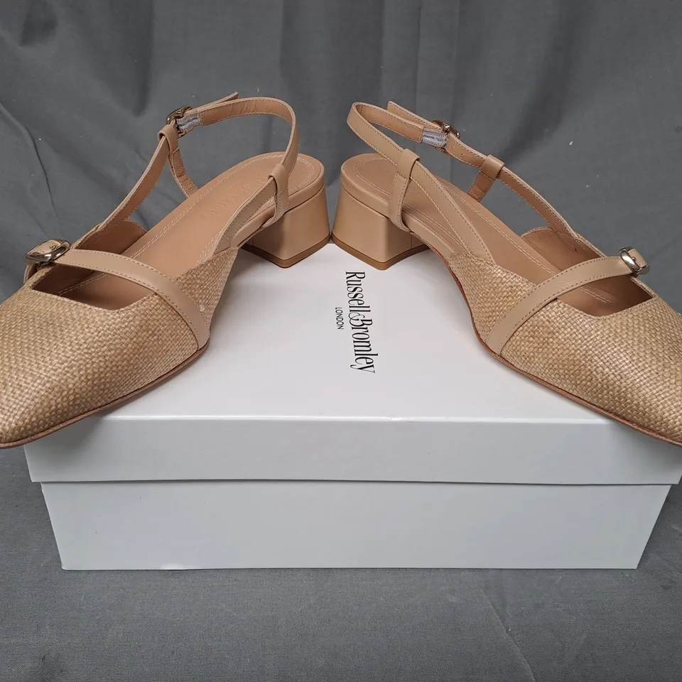 BOXED PAIR OF RUSSELL & BROMLEY CLOSED TOE LOW BLOCK HEEL SHOES EU SIZE 39
