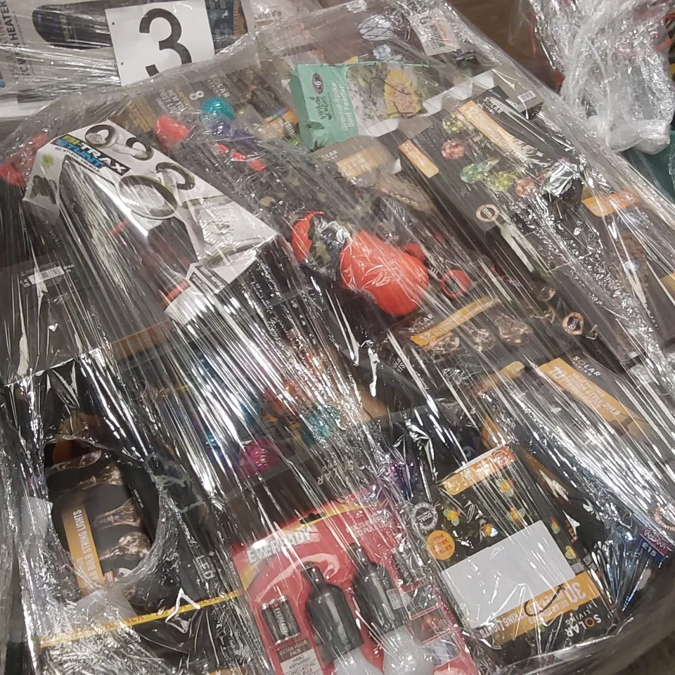 PALLET CONTAINING A LARGE ASSORTMENT OF UNCHECKED ELECTRICAL PRODUCTS INCLUDING: STRING LIGHTS, RC DRONES, RC STUNT VEHICLE ECT