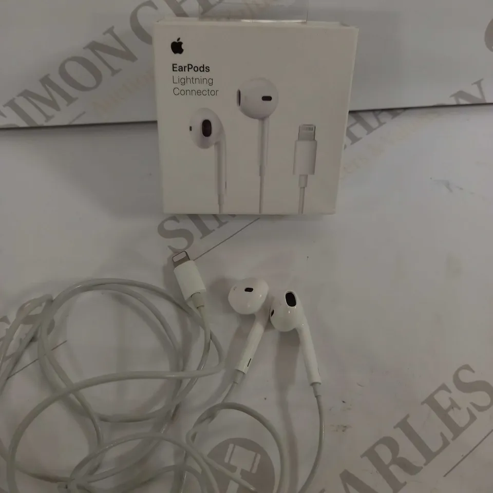 APPLE WIRED EARPHONES 