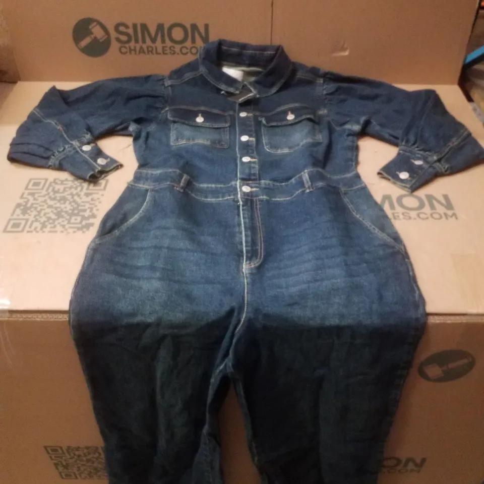 BOX CONTAINING APPROXIMATELY 6 BRAND NEW J D WILLIAMS INDIGO DENIM JUMPSUITS - SIZE 14
