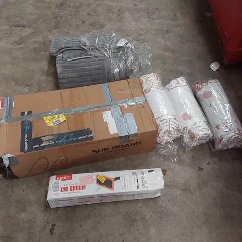 PALLET OF ASSORTED ITEMS INCLUDING: STAND UP PADDLE BOARD, SNOW BROOM, TODDLEKIND BABY MATS, RUG ECT