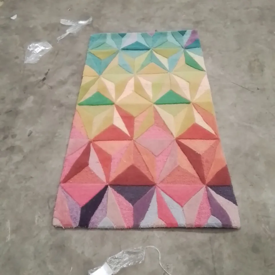 QUALITY DESIGNER AREA RUG - APPROXIMATELY 160X80CM