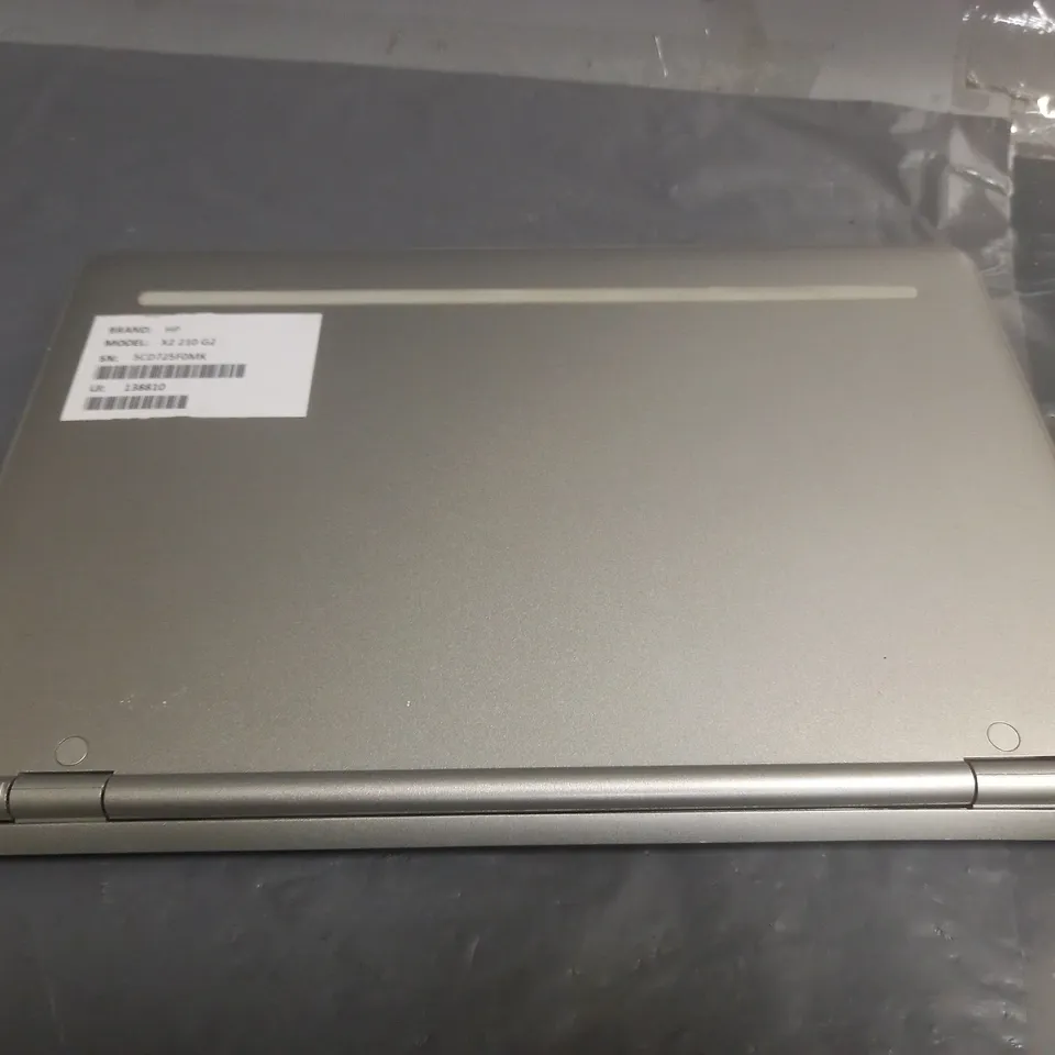 HP X2 210 G2 IN SILVER