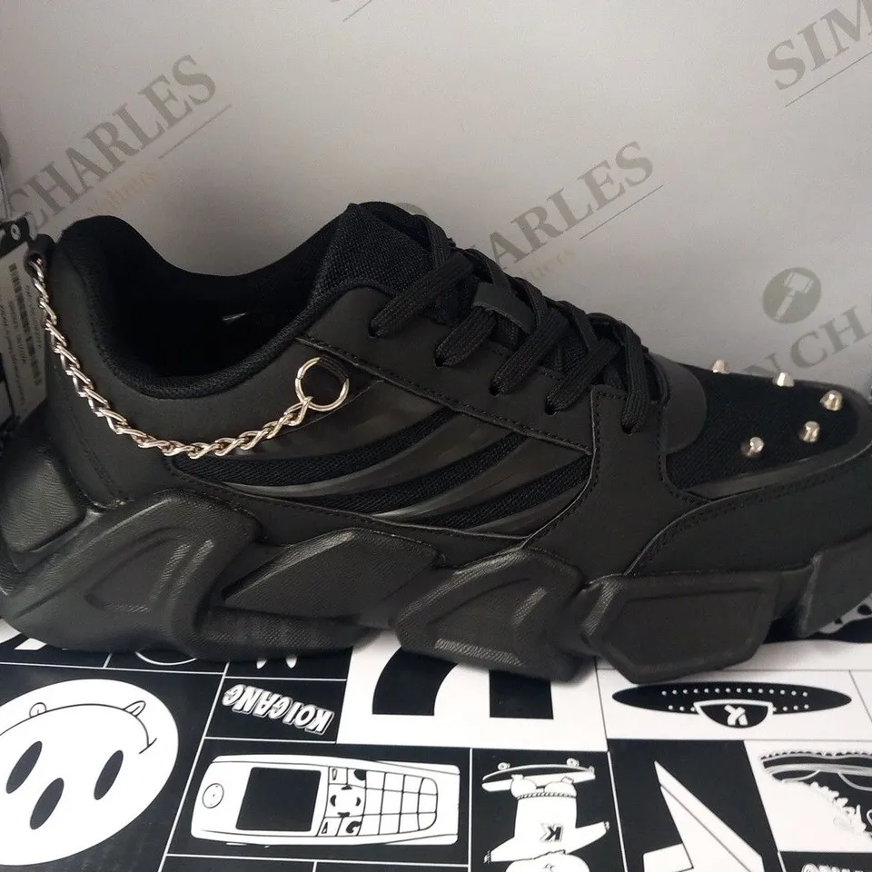 BRAND NEW BOXED PAIR OF KOI DARK MATERIALS MEN'S CHUNKY TRAINERS SIZE 7