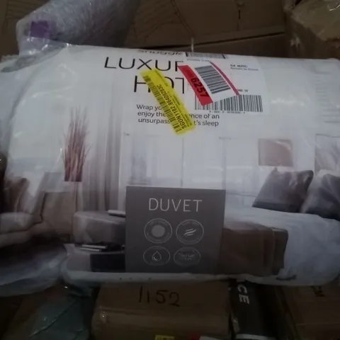BAGGED SNUGGLEDOWN LUXURIOUS HOTEL 10.5 TOG DUVET