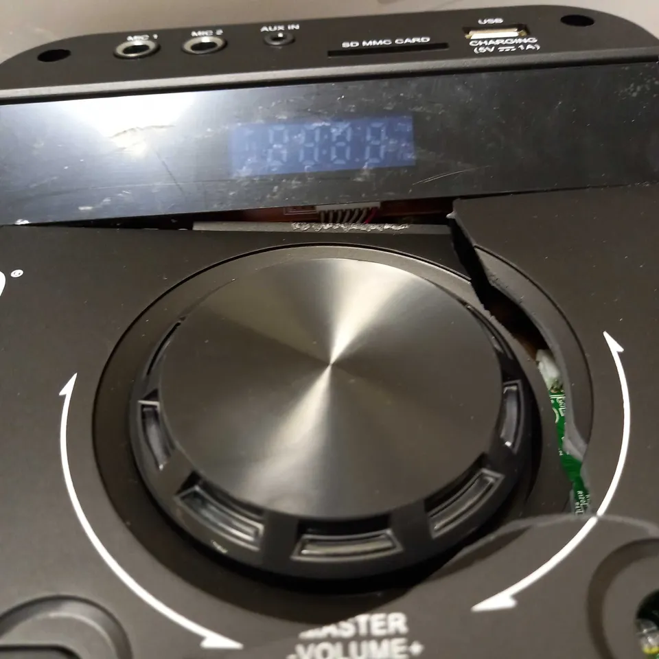 BLUETOOTH PARTY SPEAKER 