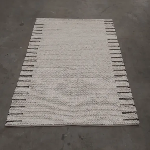 QUALITY DESIGNER AREA RUG - APPROXIMATELY 175 x 119cm