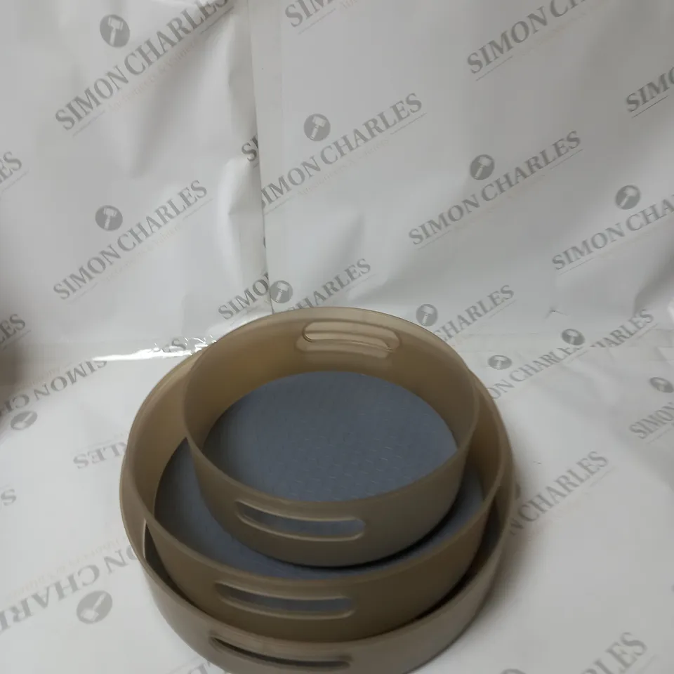 COOKS ESSENTIAL 3 TURN TABLE FOOD TUBS