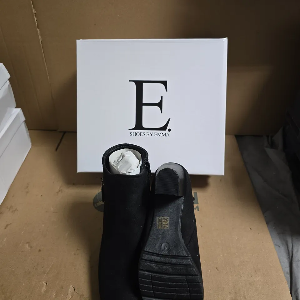 E. SHOES BY EMMA BLACK SUEDE ANKLE BOOTS - UK SIZE 4 