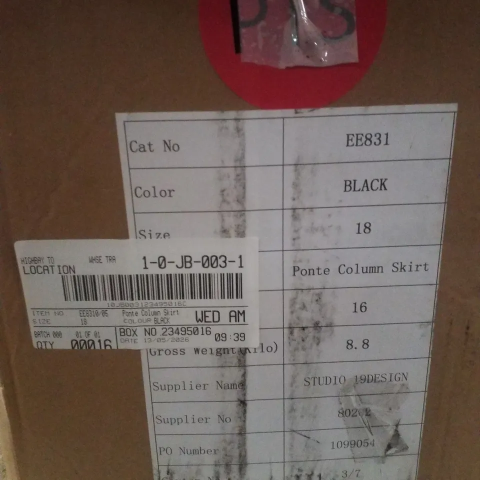 BOX CONTAINING APPROXIMATELY 16 BRAND NEW JD WILLIAMS BLACK PONTE COLUMN SKIRTS - SIZE 18