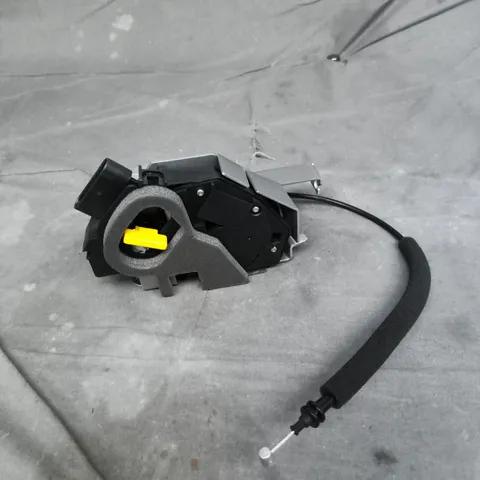 VEHICLE DOOR LOCKING MECHANISM - MODEL UNSPECIFIED  