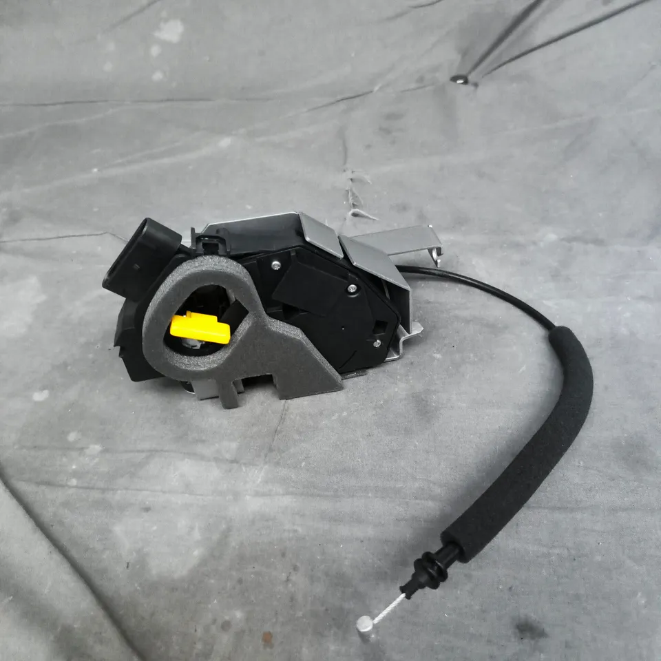 VEHICLE DOOR LOCKING MECHANISM - MODEL UNSPECIFIED