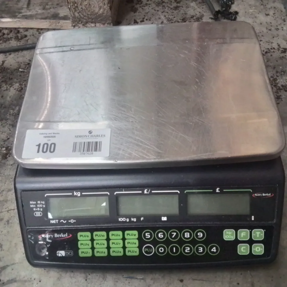 AVERY BERKEL FX50 RETAIL SHOP WEIGHING SCALE. 