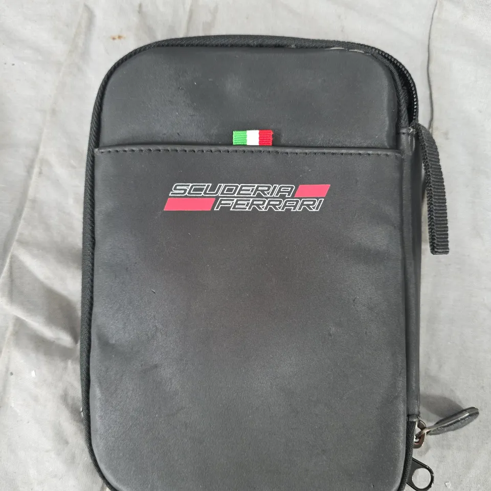SCUDERIA FERRARI BLACK ZIP POUCH CASE