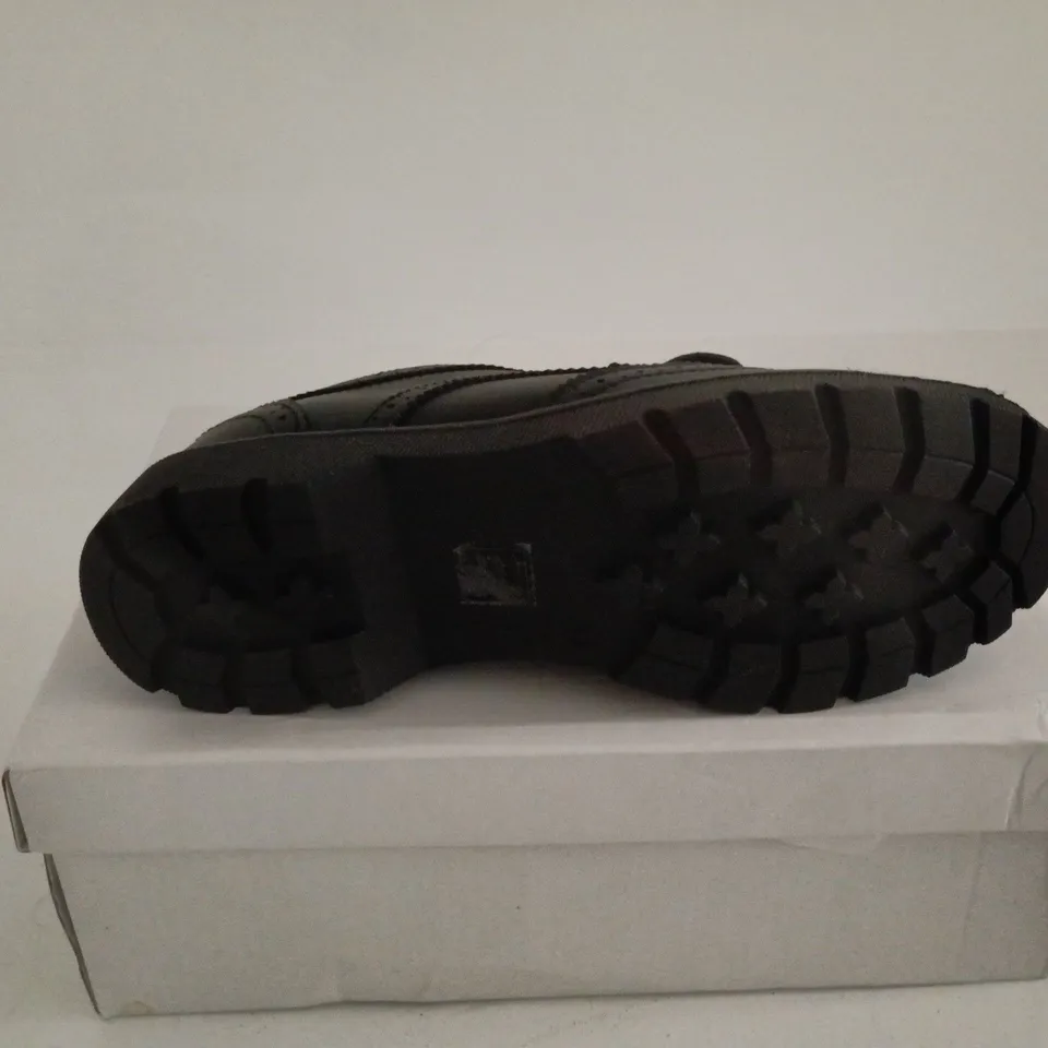 SHOES BY EMMA ETON BLACK PUMPS UK 4 BOXED