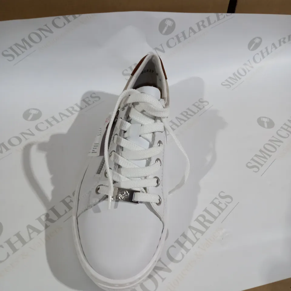 RIEKER WHITE TRAINER SIZE 6 