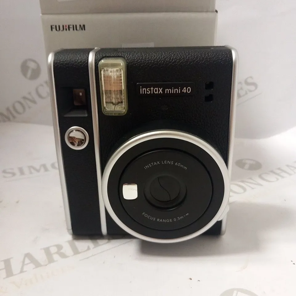 BOXED FUJIFILM INSTAX MINI 40 INSTANT CAMERA