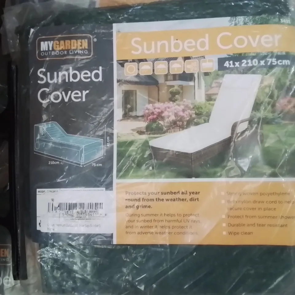 BOX CONTAINING LARGE AMOUNT OF BRAND NEW SUNBED COVERS