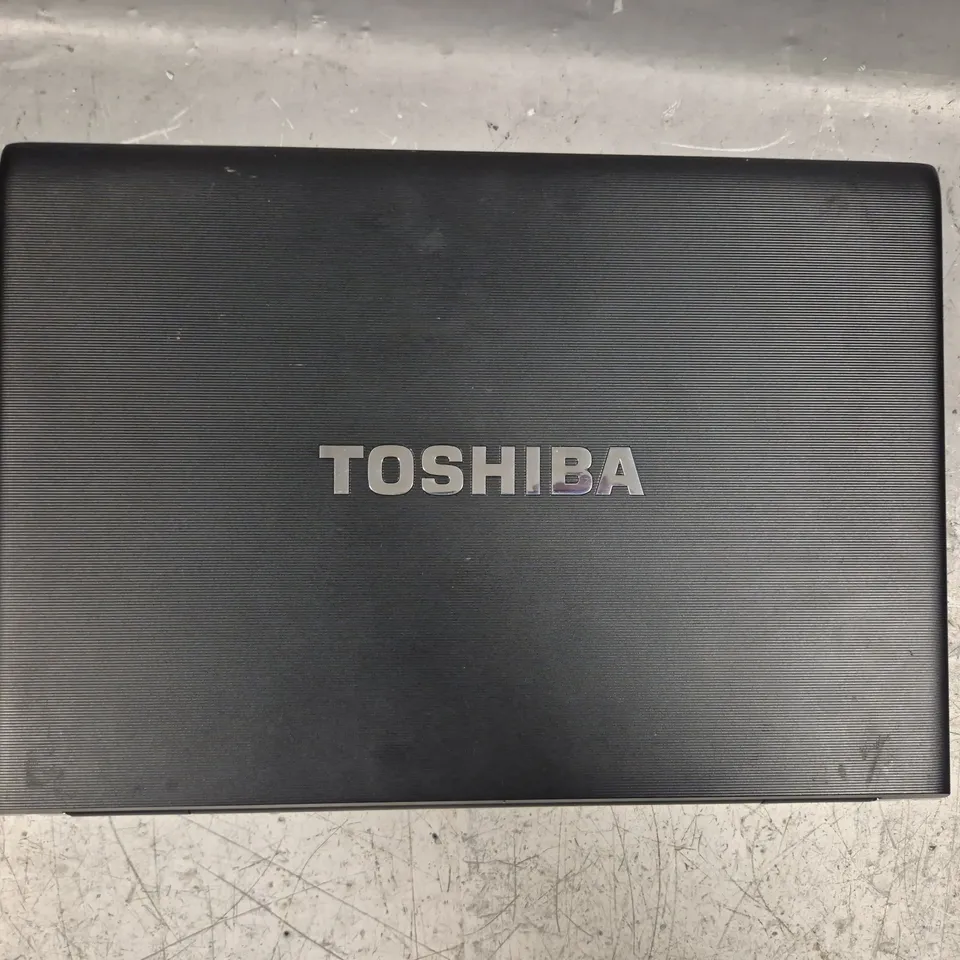 TOSHIBA TECRA R840 LAPTOP