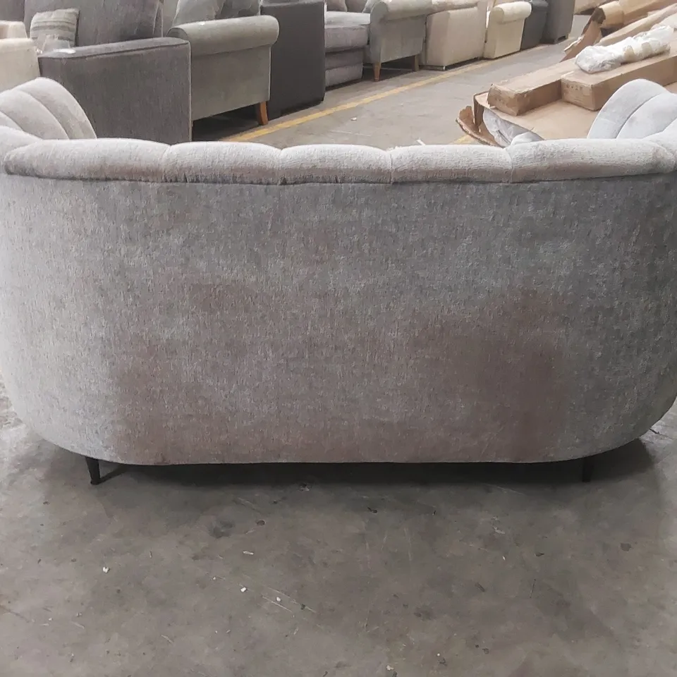 QUALITY DESIGNER GUILD FABRIC UPHOLSTERED 3 SEATER SOFA