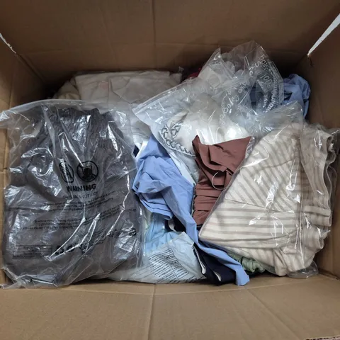 LARGE BOX OF APPROXIMATELY 20 ASSORTED CLOTHING ITEMS IN VARIOUS SIZES, STYLES AND COLOURS
