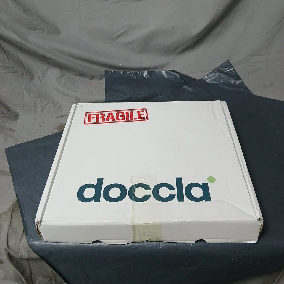 A & D MEDICAL BLUETOOTH WEIGHING SCALES BOXED