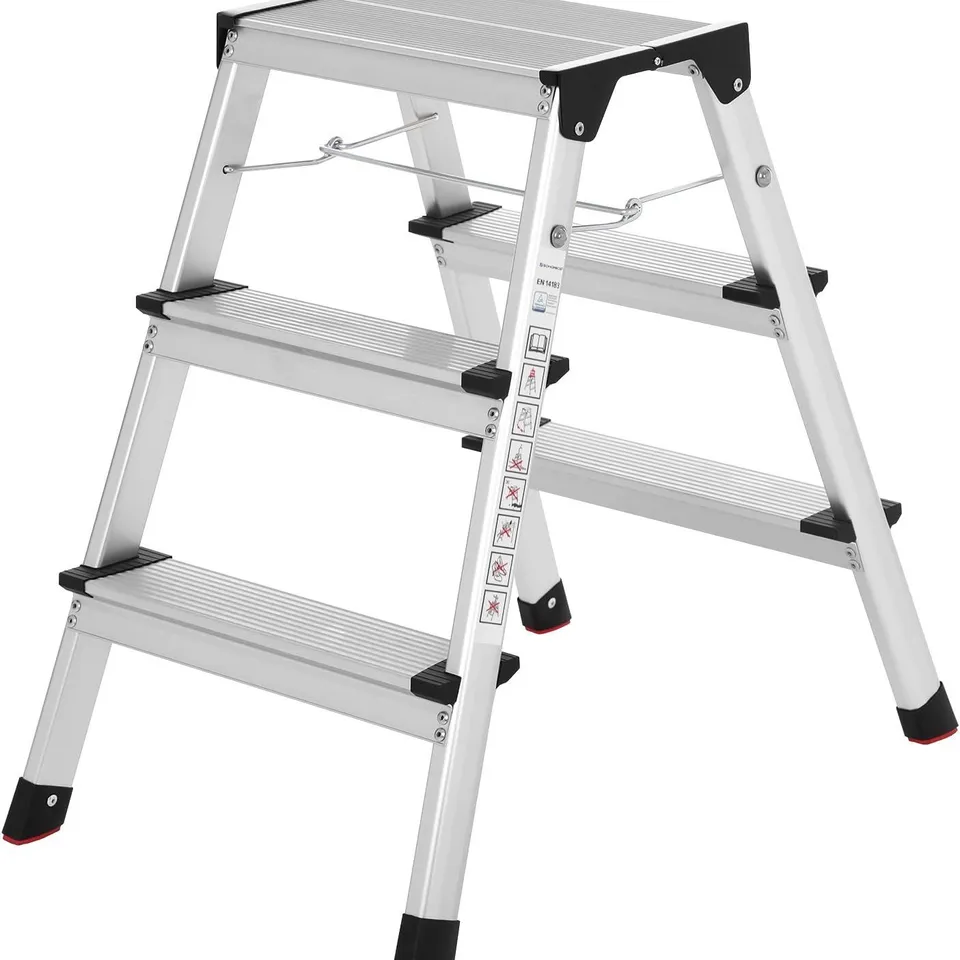 BOXED SONGMICS LADDER, 3 STEP LADDER