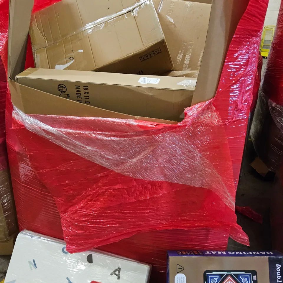 PALLET OF ASSORTED ITEMS TO INCLUDE, ROUND BALLOON ARCH KIT, DANCE MATS, ALPHABET PLAY MAT, BATH SEAT, CAMERA DANCE MATS.