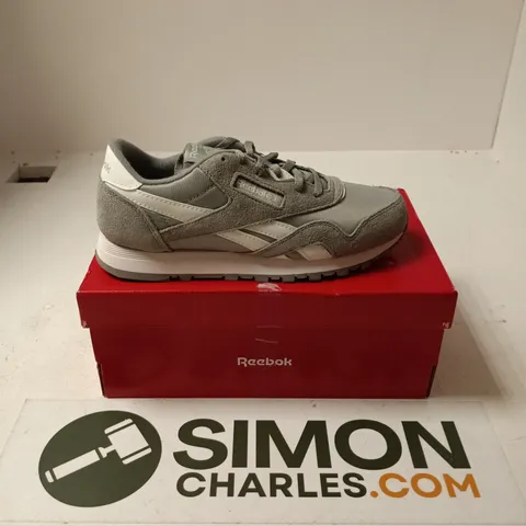 BOXED PAIR OF REEBOK CL NYLON KIDS RUNNING SHOES IN GREY - UK 5