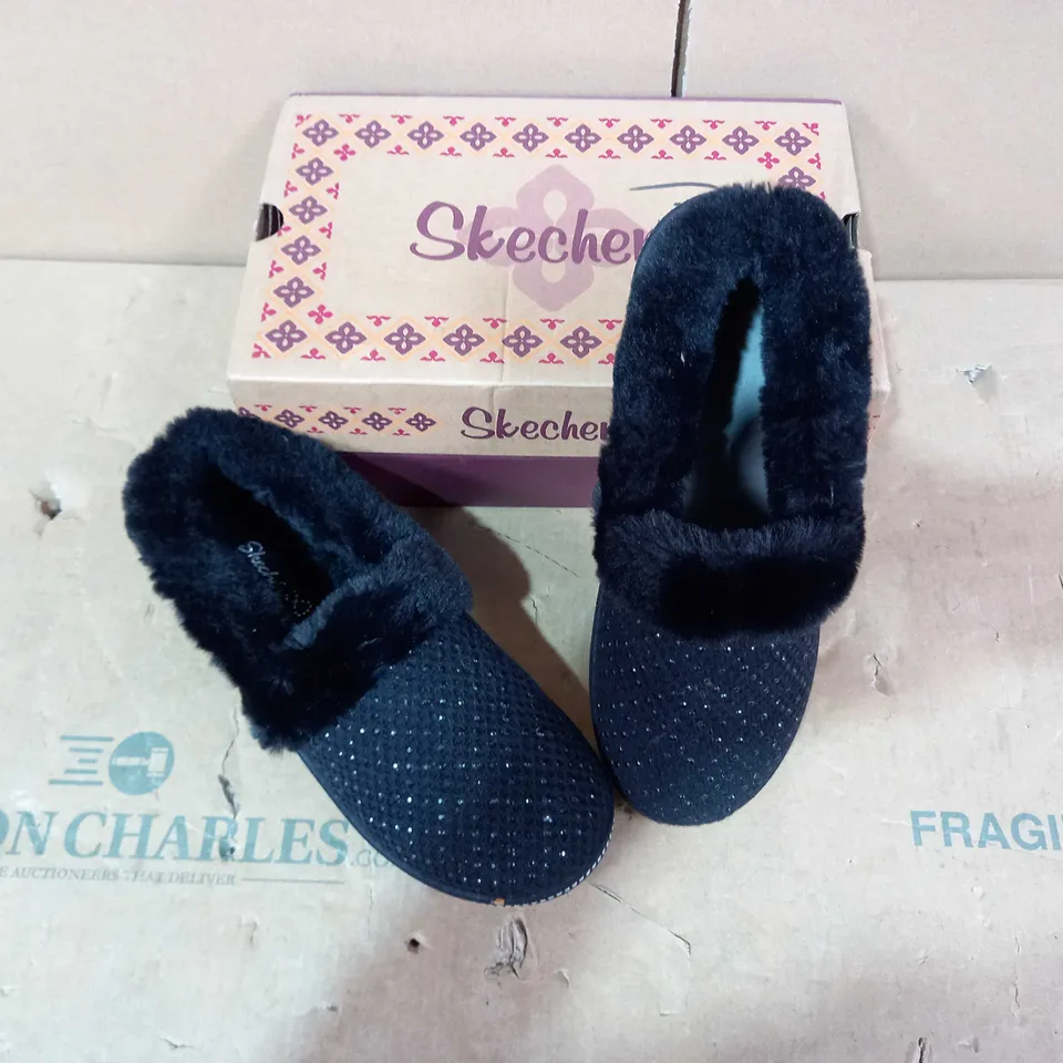 BOXED PAIR OF SKECHERS - SIZE 4