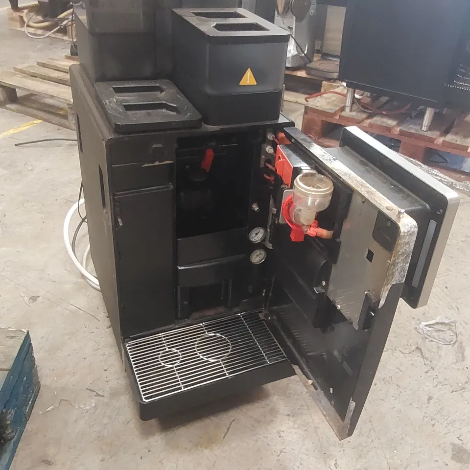 FRANKE A600 COMMERCIAL COFFEE MACHINE