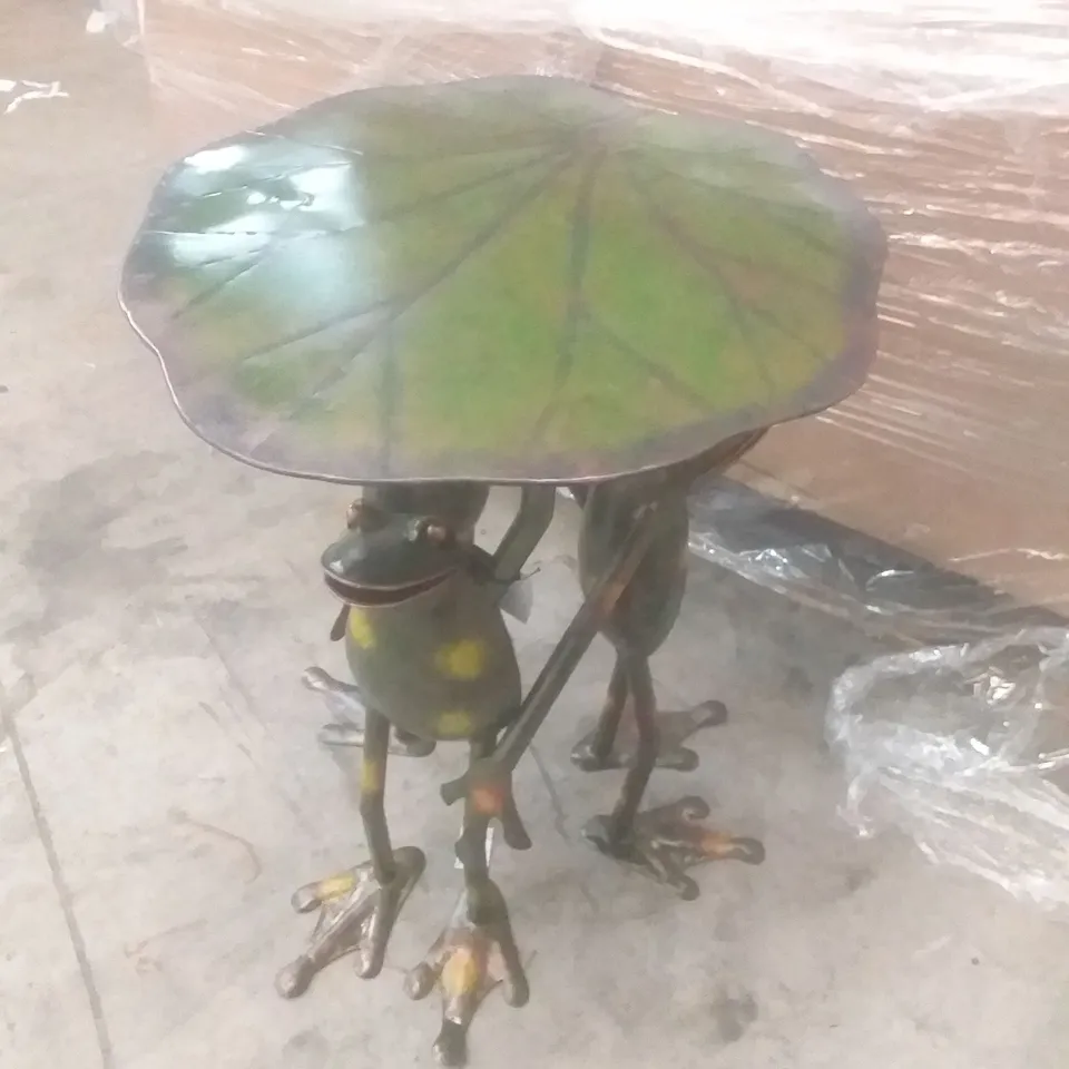 BRAND NEW BOXED TREE FROG TABLE
