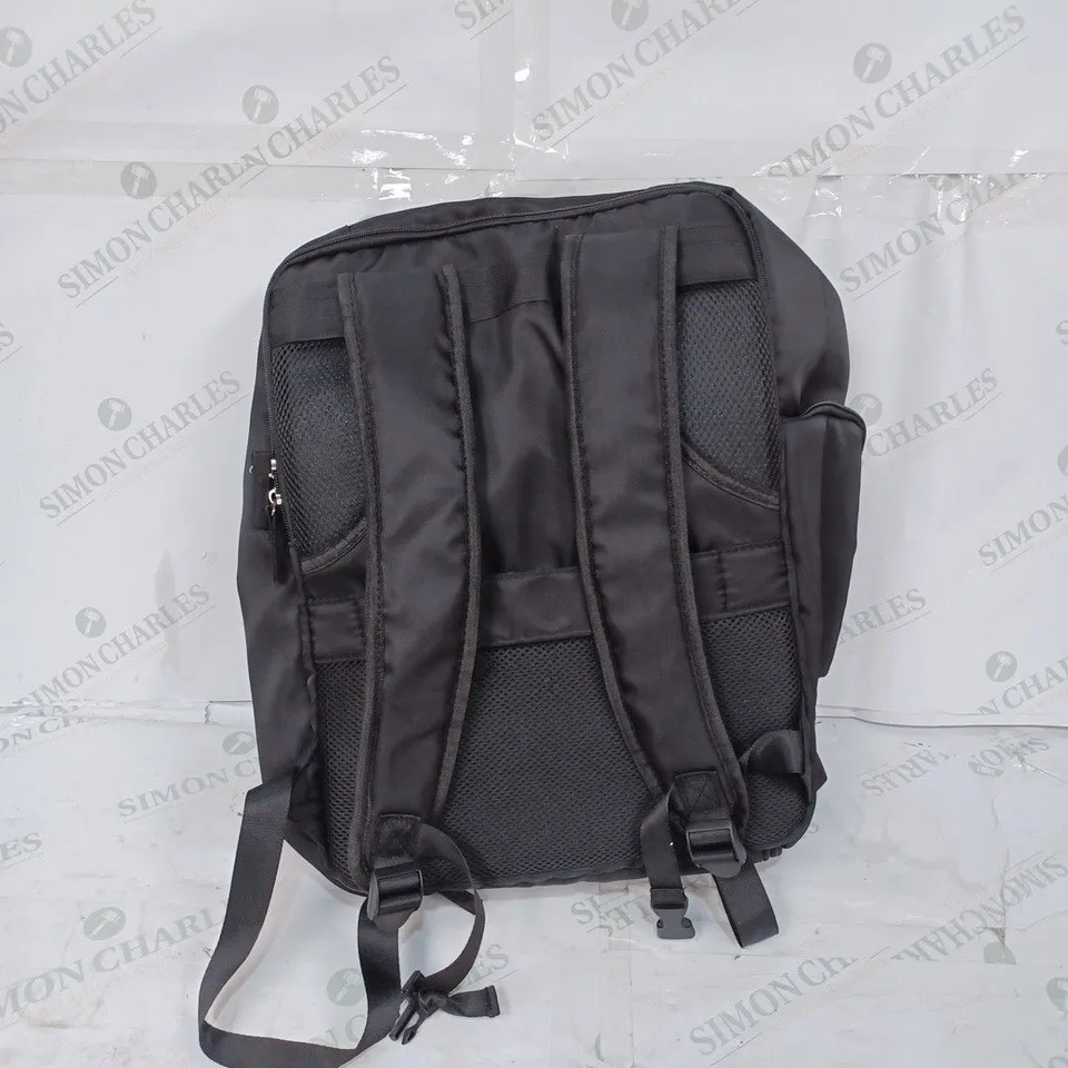 LUGG TRAVEL BACKPACK BLACK 