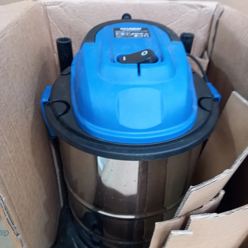 HYUNDAI DRY AND WET VACUUM CLEANER