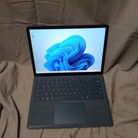 MICROSOFT SURFACE 1867 LAPTOP IN STAINLESS STEEL