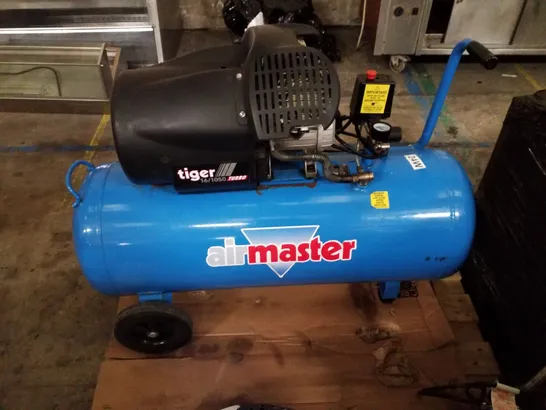 Lot 4: AIRMASTER TIGER 16/1050 14.5CFM 100 LITRE 3HP AIR COMPRESSOR ...