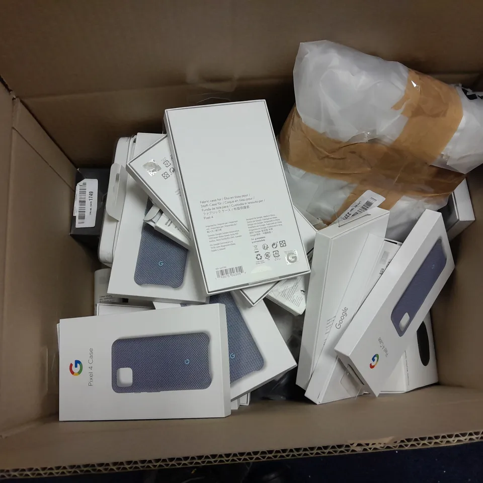 APPROXIMATELY 20 ASSORTED ELECTRICAL ITEMS TO INCLUDE PHONE CASES, AIRPODS CASE, JOBY TELEPOD MOBILE, ETC